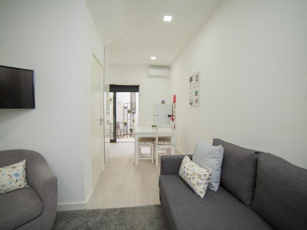 Guest Amparo Dollhouse Apartamento Porto