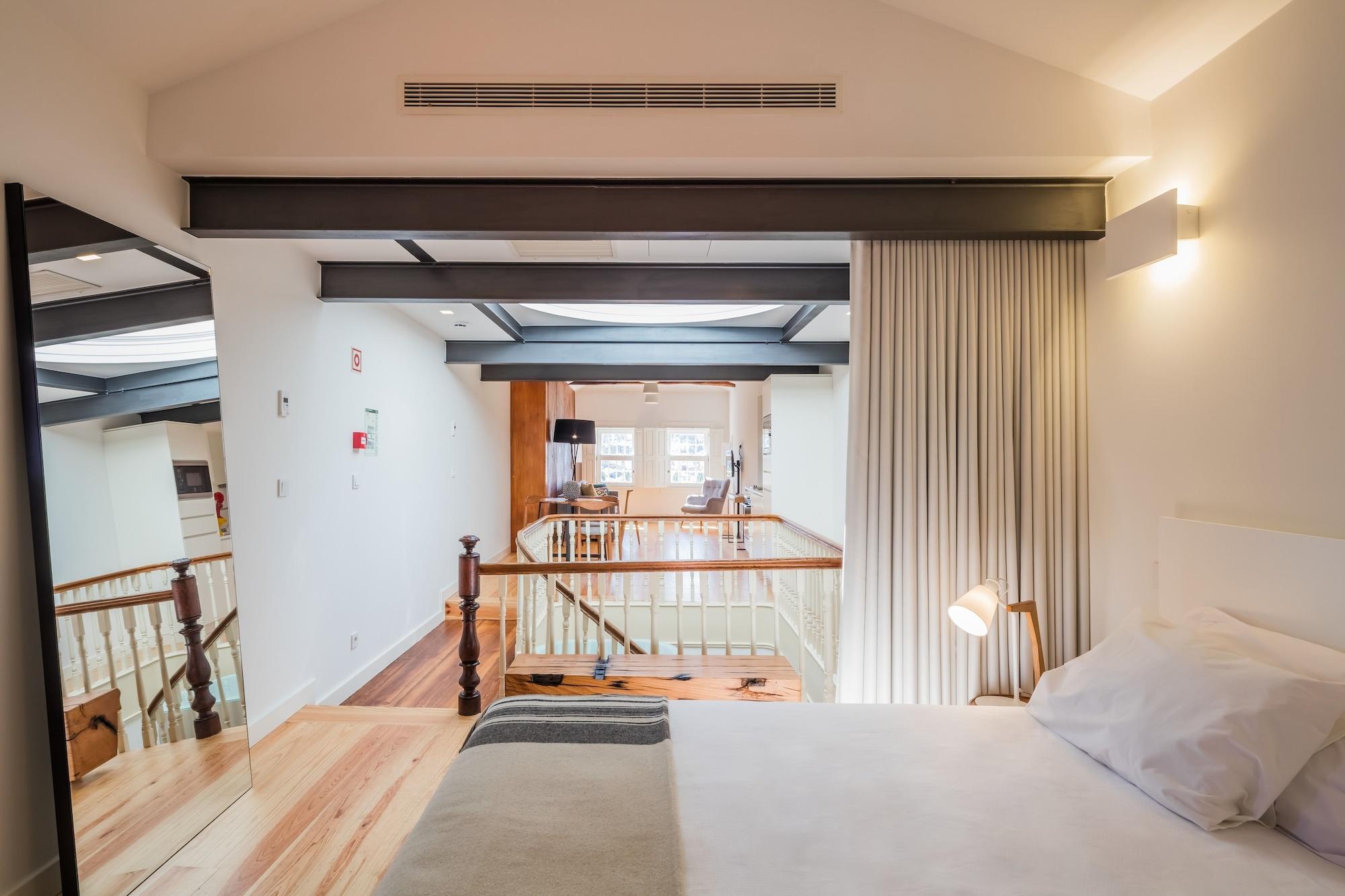 River Aparthotel 4*