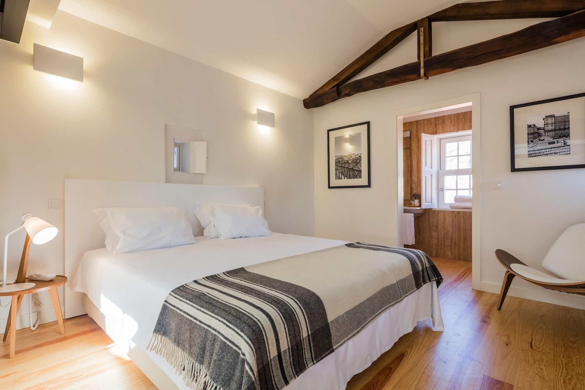 Aparthotel River 4*