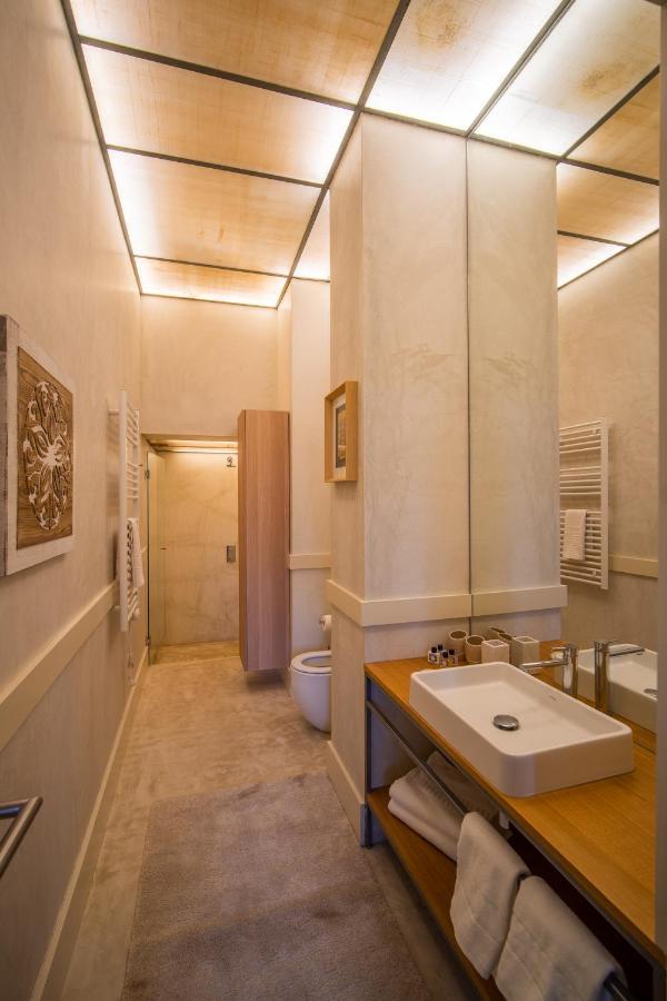 Paraiso Garden Suite--- Spacious & Downtown Porto