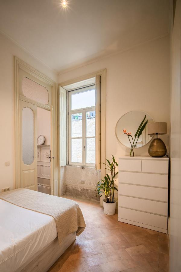 Paraiso Garden Suite--- Spacious & Downtown Apartment Porto