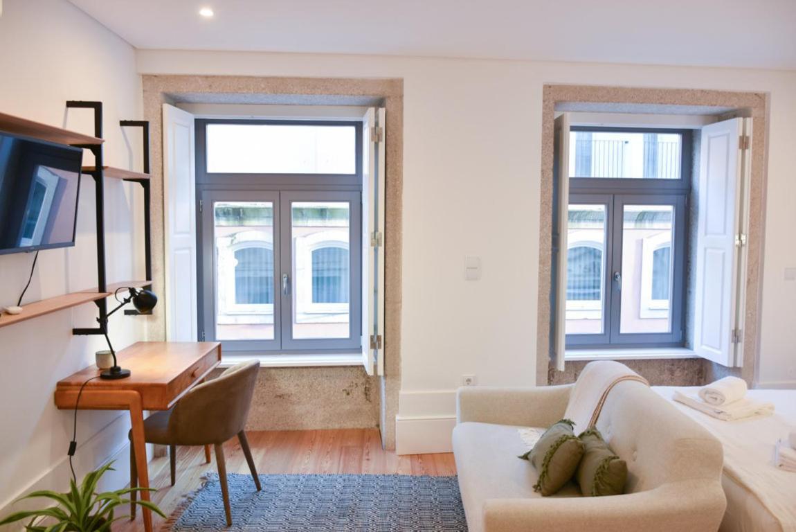 Apartamento Lindo Em Zona Central, Batalha - - L