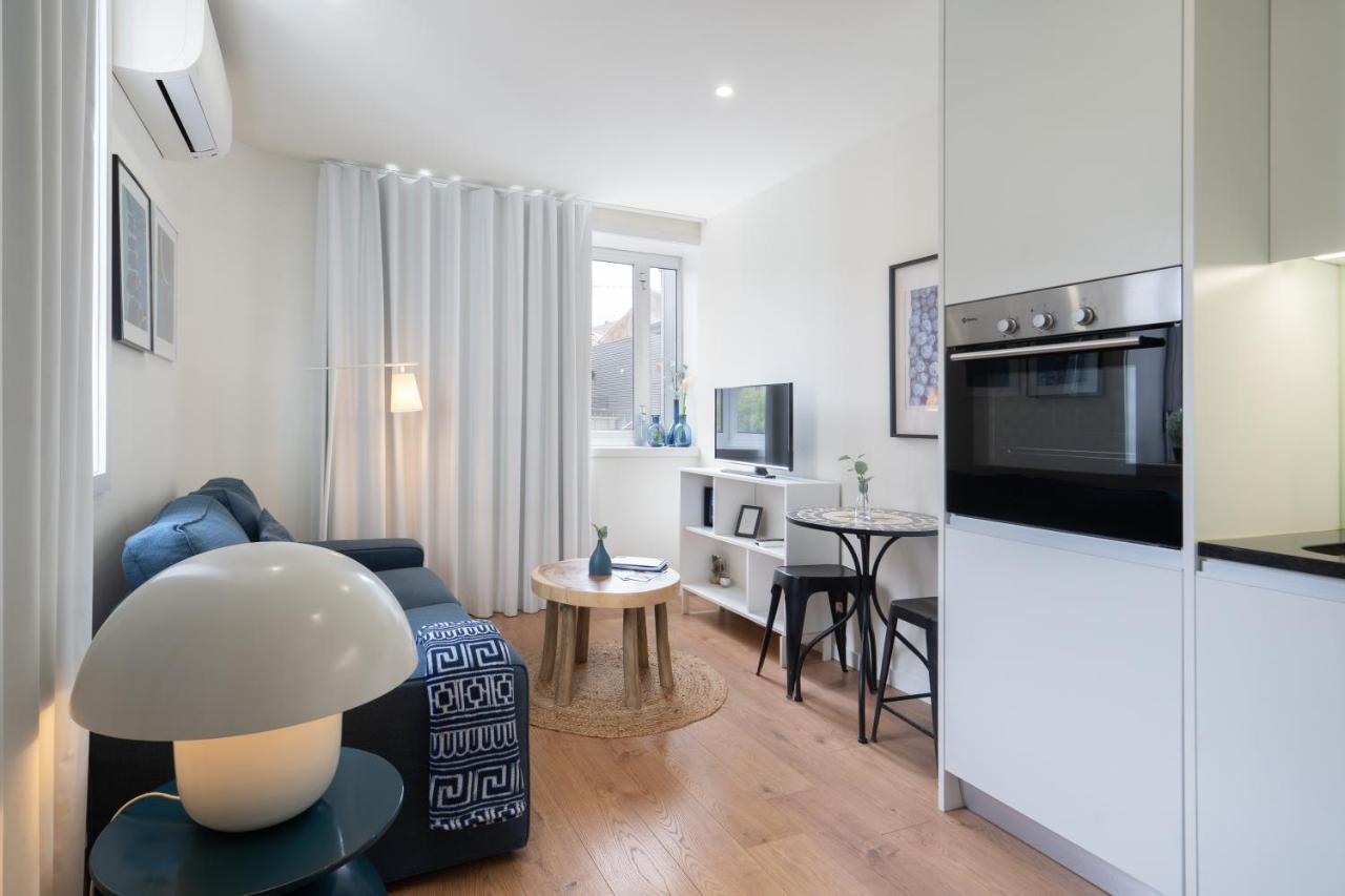 Domus 21 - Entreparedes Apartment