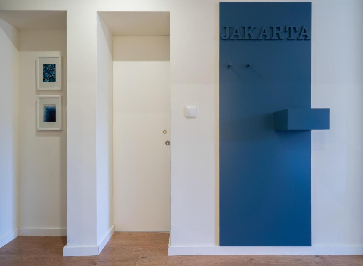 Domus 21 - Entreparedes Apartment