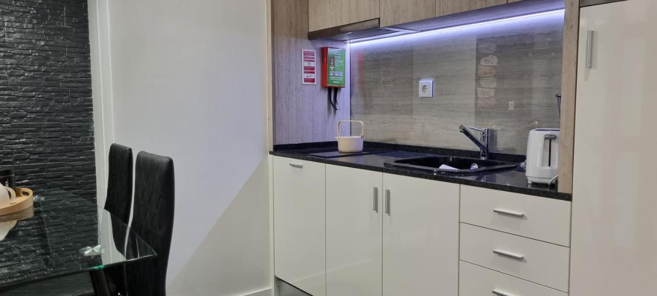 Apartamento Alexandre Herculano I Ii & Iii