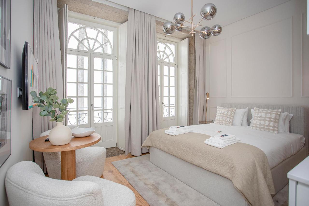 Liiiving In Porto- Clerigos Boutique Apartment *