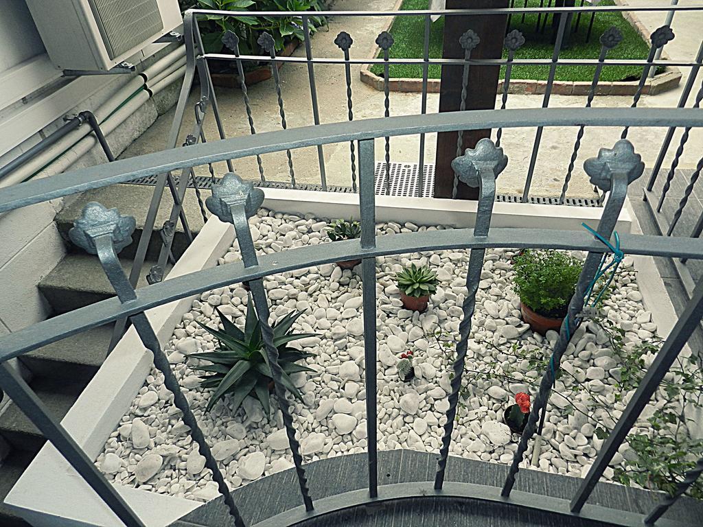 Guest house Jualis 2*