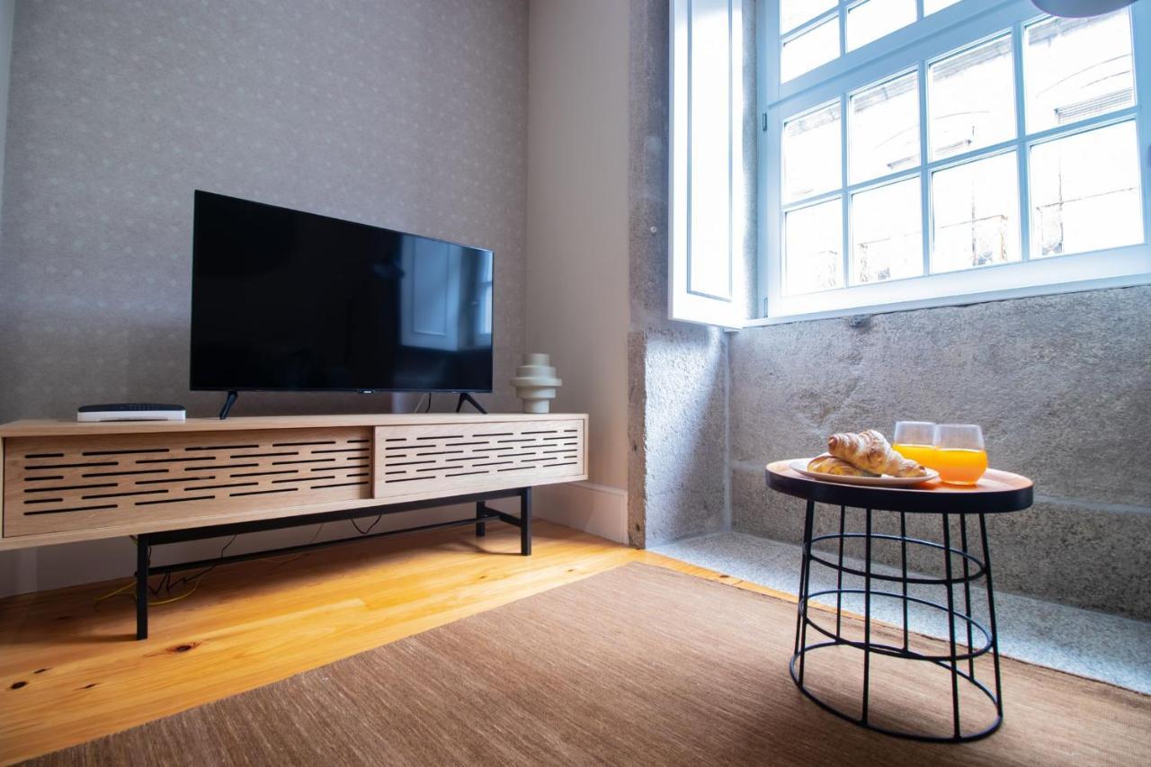 Apartment Almada 1.3 By Lovelystay