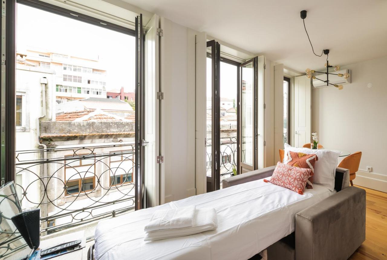 Bright Near Douro River - With Balcony Apartamento Porto
