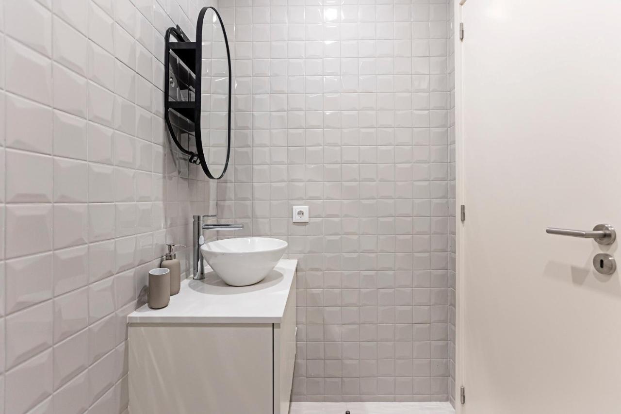 Apartment 31 Janeiro 157 - Charming 1br Flat W/ Ac & Balcony By Lovelystay