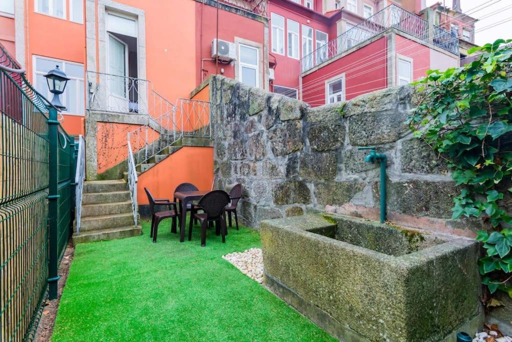 Apartment Classy Flat At Marques Square With Garden