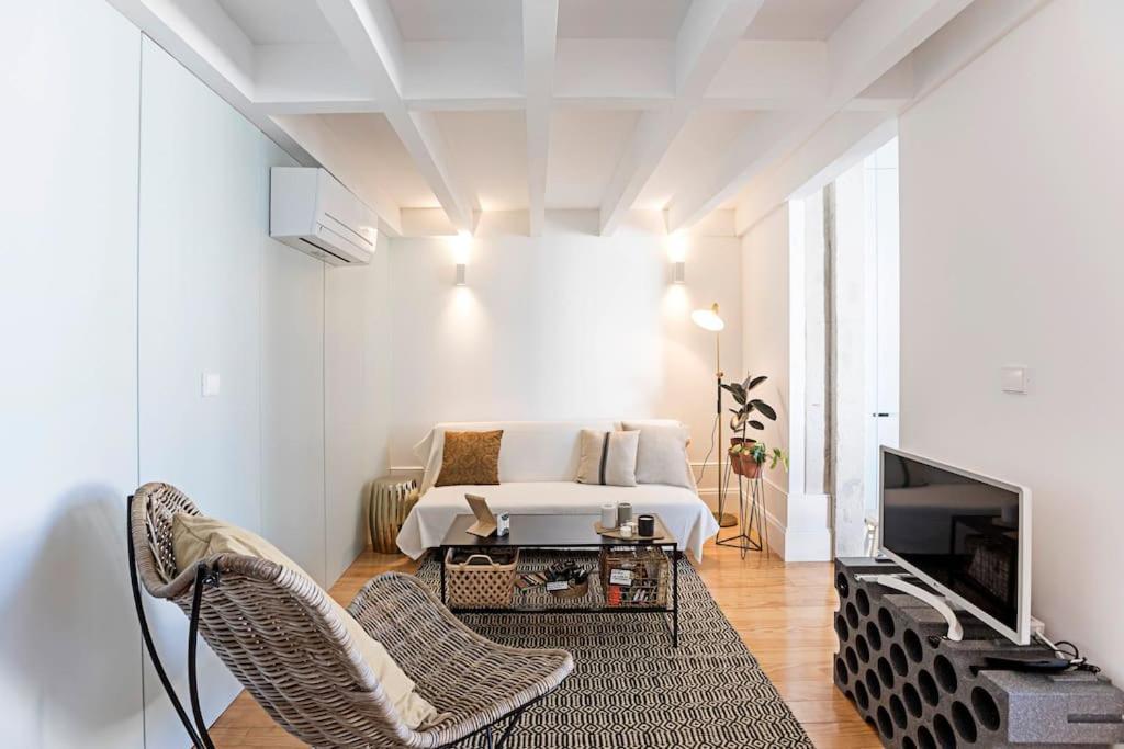 Appartement O Aleph, Irresistible Duplex Apt. W/ac And Balcony Porto