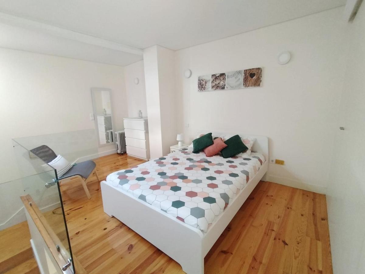 Duke Street Apartment *