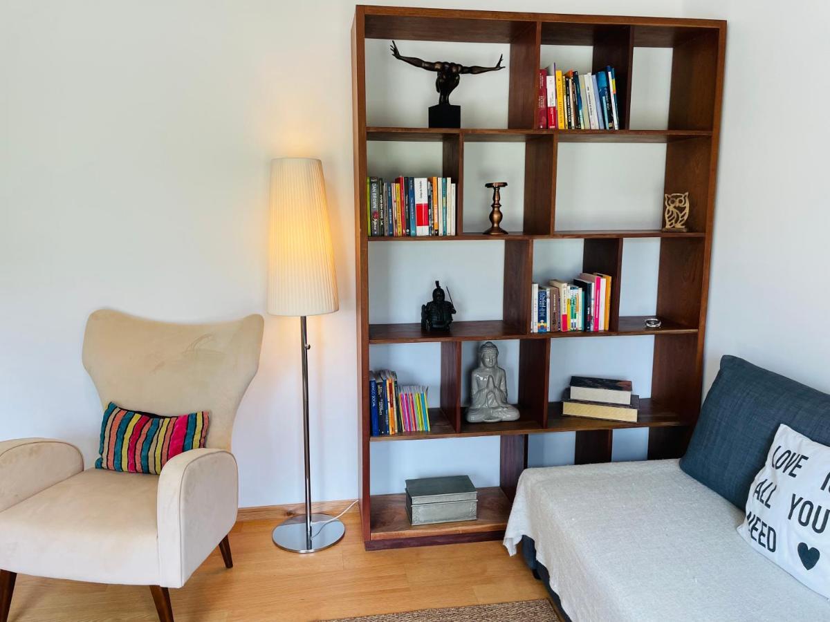 Prelada Flat With Free Parking - By Guest