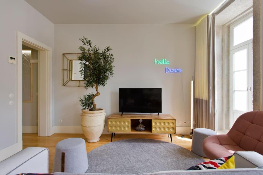 Boutique Rentals- P*o*r*t*o Ribeira Apartment Porto