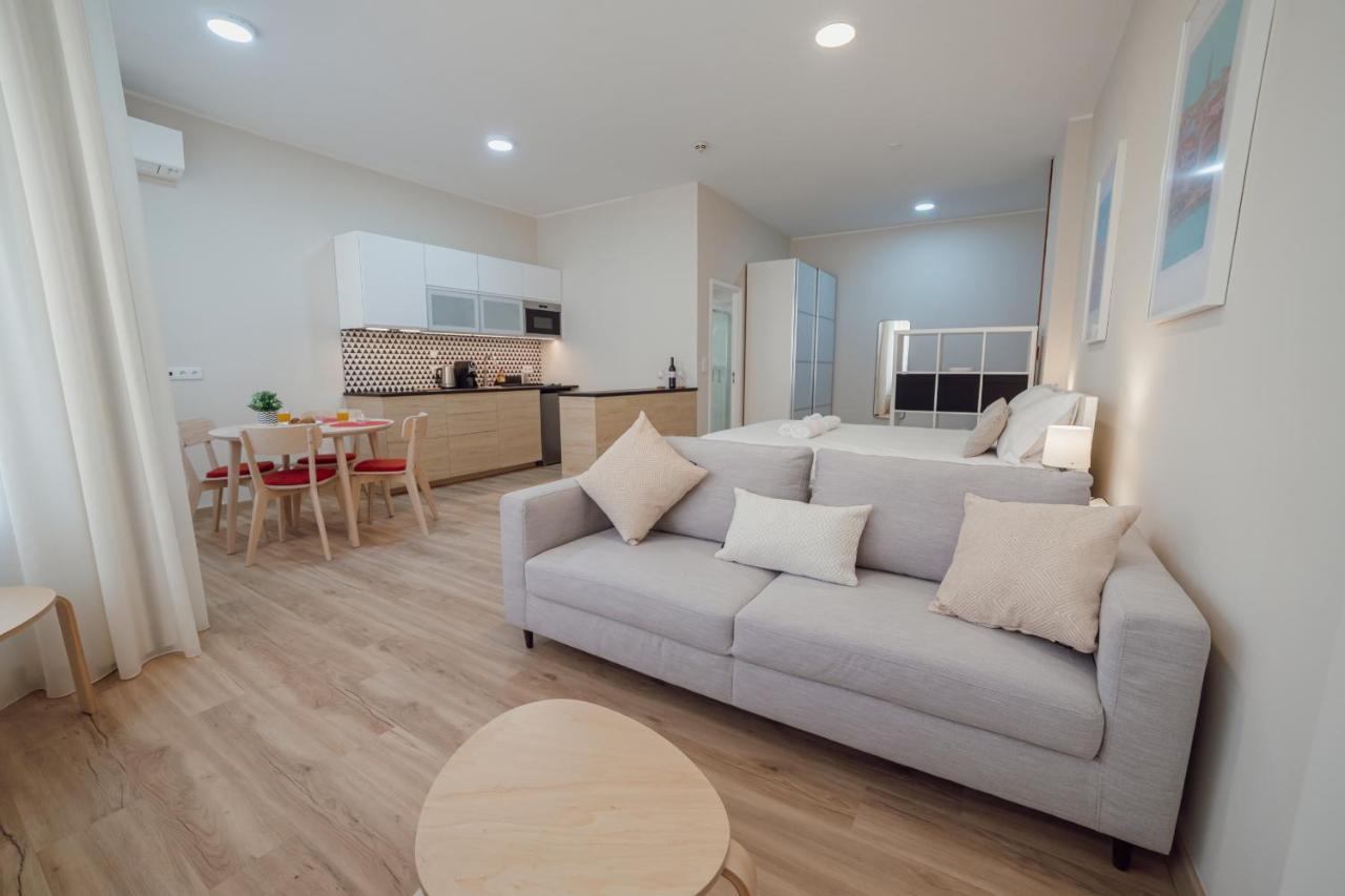 Modern Trindade By Homing Apartamento