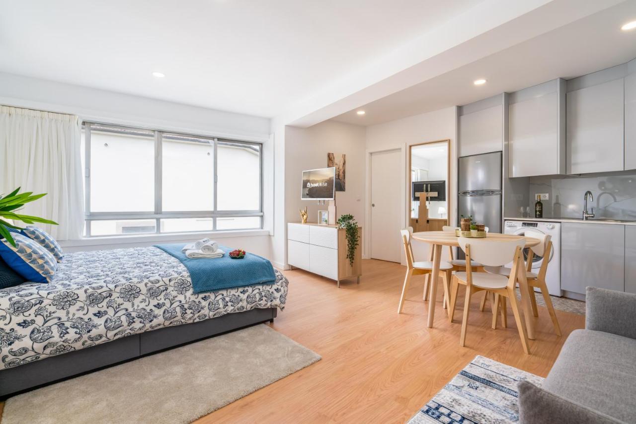 Host Wise - Comfy Sunny Flat - Prime Location