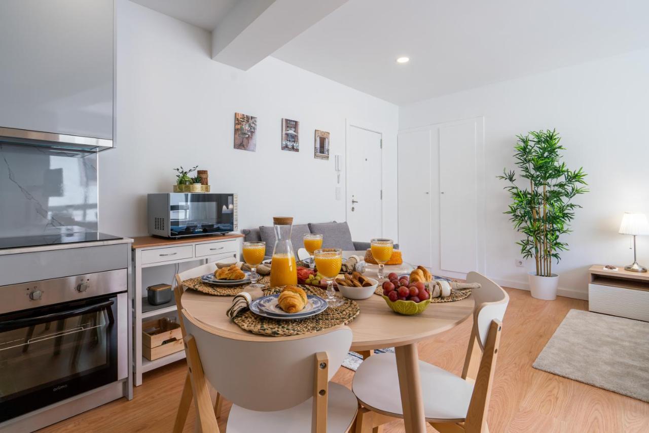 Host Wise - Comfy Sunny Flat - Prime Location Apartment Porto
