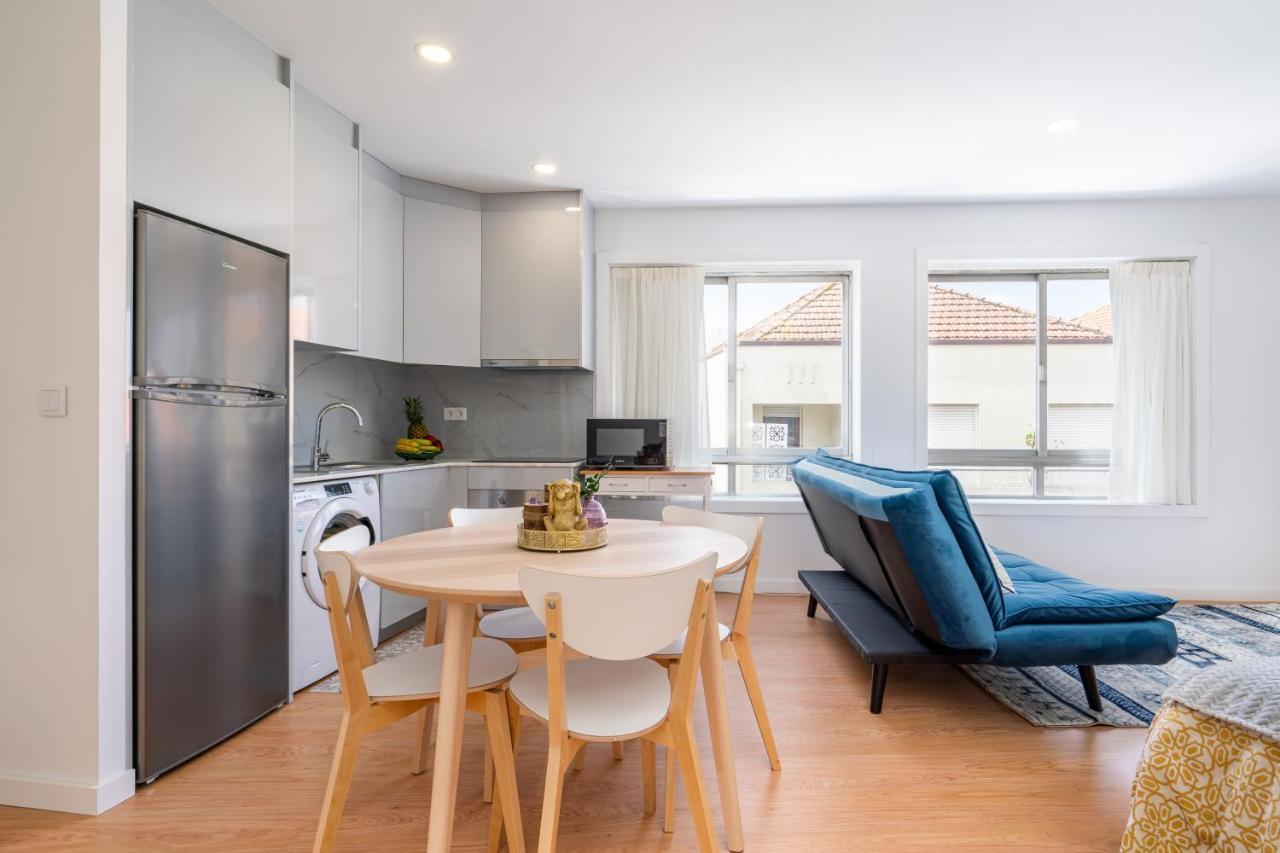 Host Wise - Comfy Sunny Flat - Prime Location Apartment