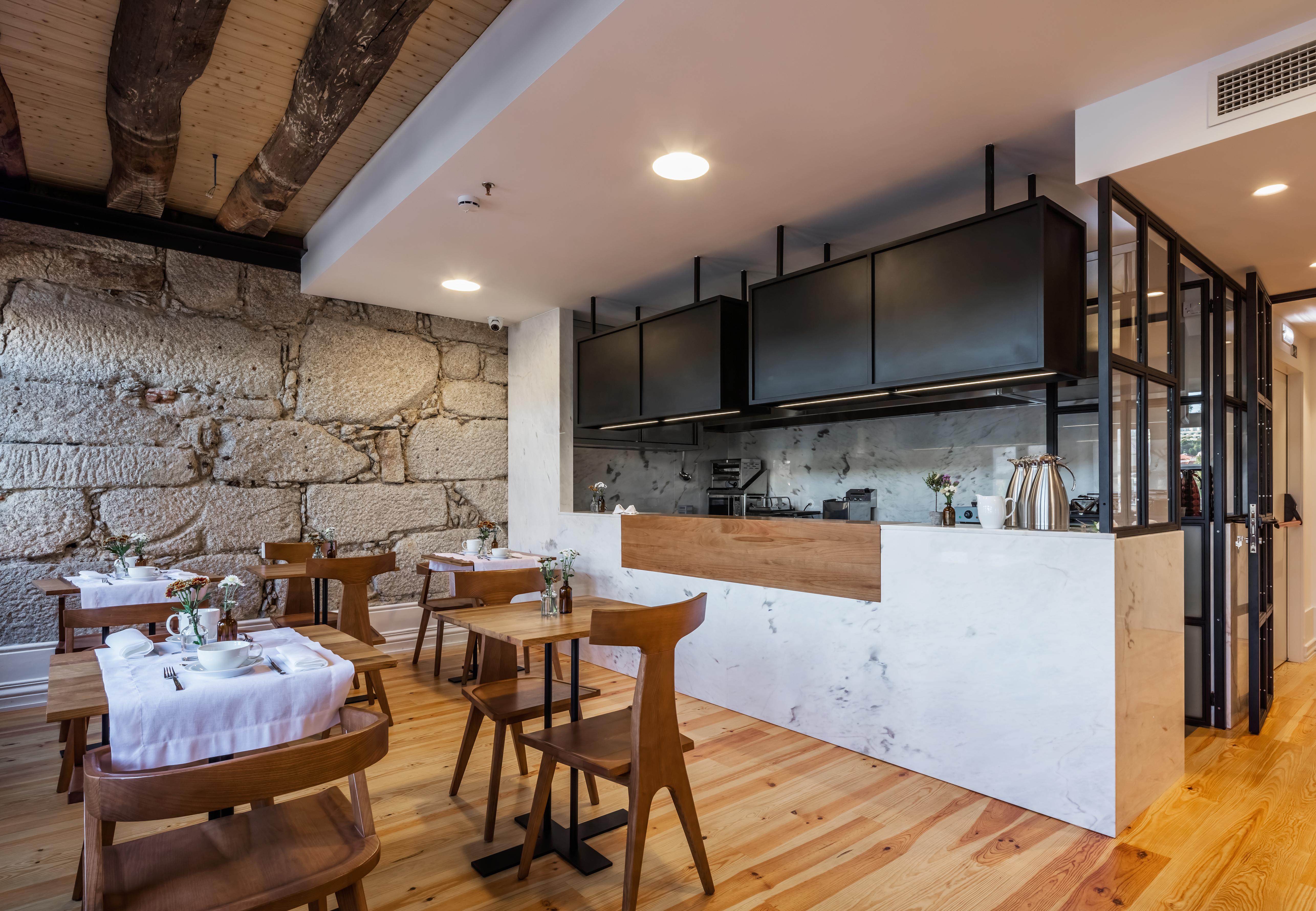 Aparthotel River 4*