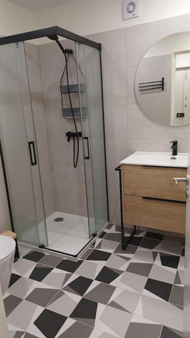 A H - Downtown Apartment