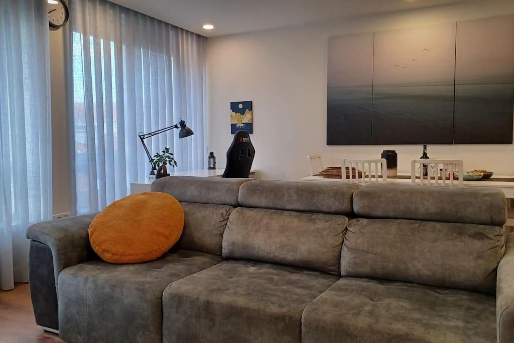Apartment A H - Downtown *