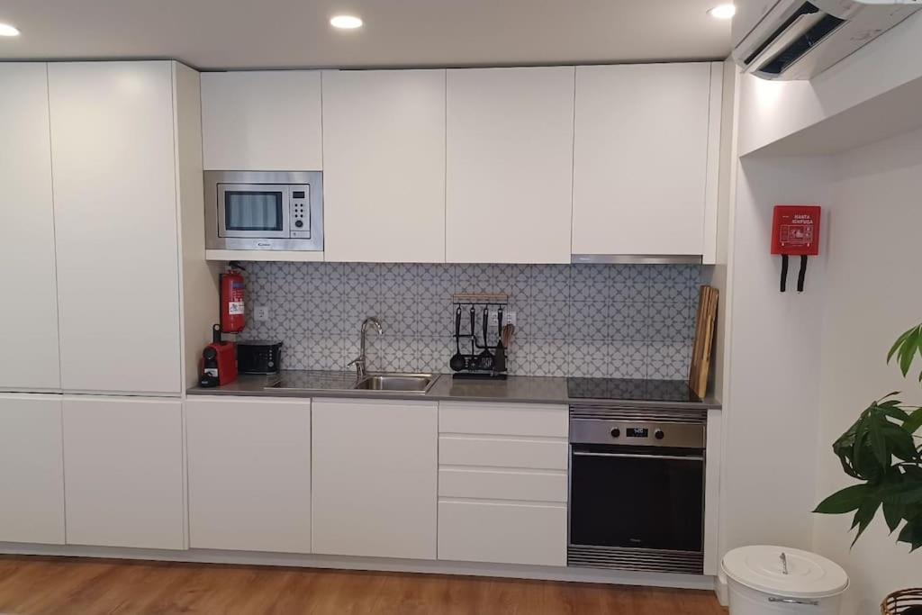 A H - Downtown Apartment *