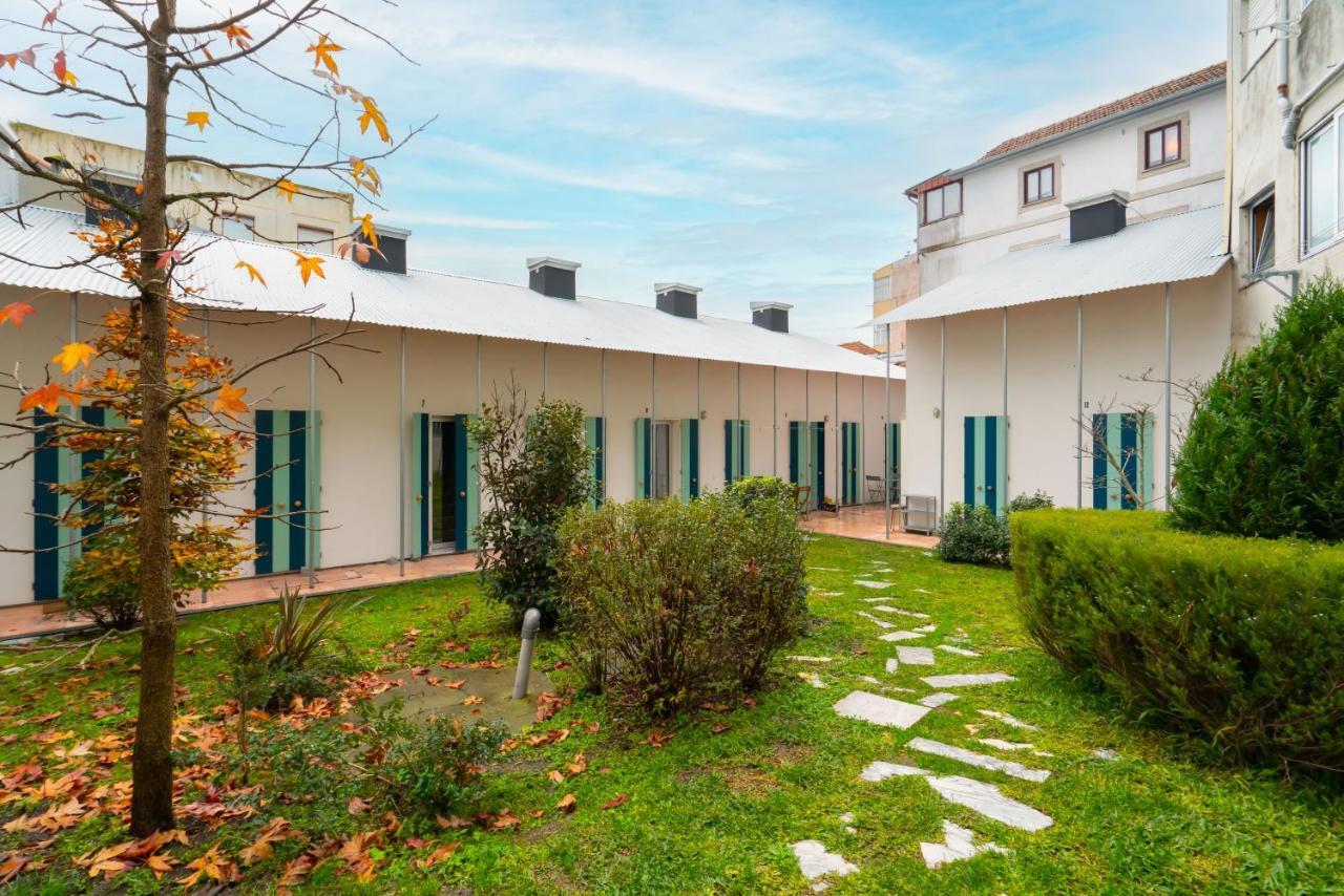 Host Wise - Quiet Colourful House - Garden Porto