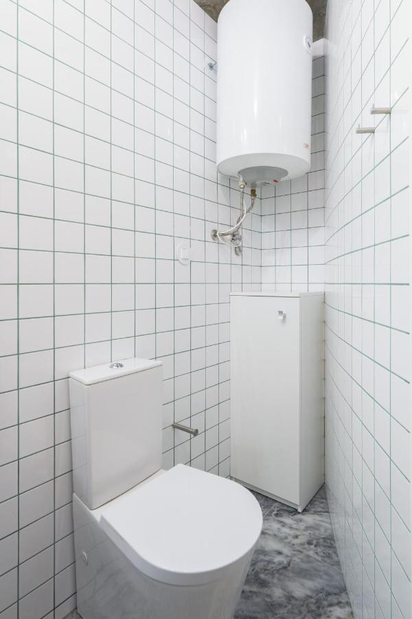 Host Wise - Quiet Colourful House - Garden Appartement