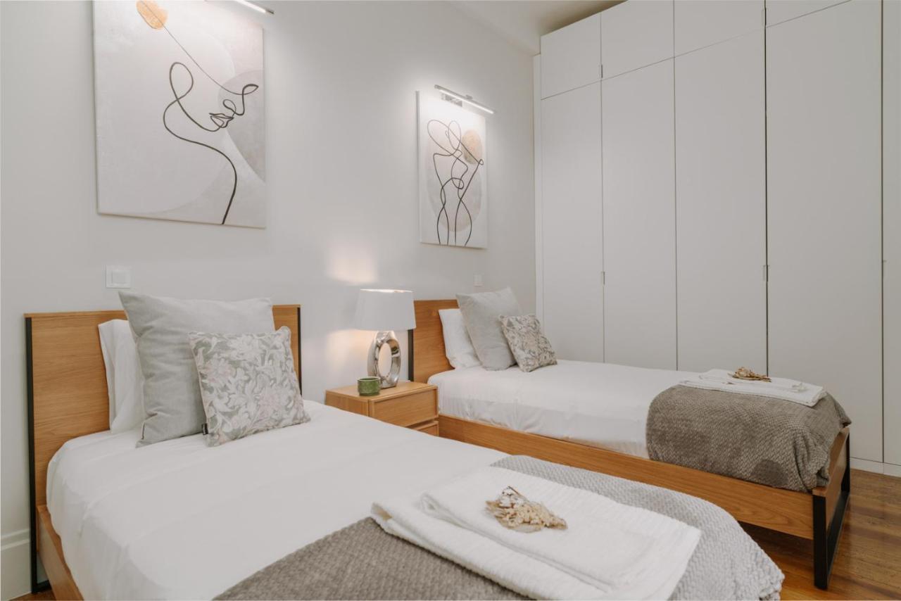 Romantic Luxury House W Captivating Outdoor Patio Apartment Porto