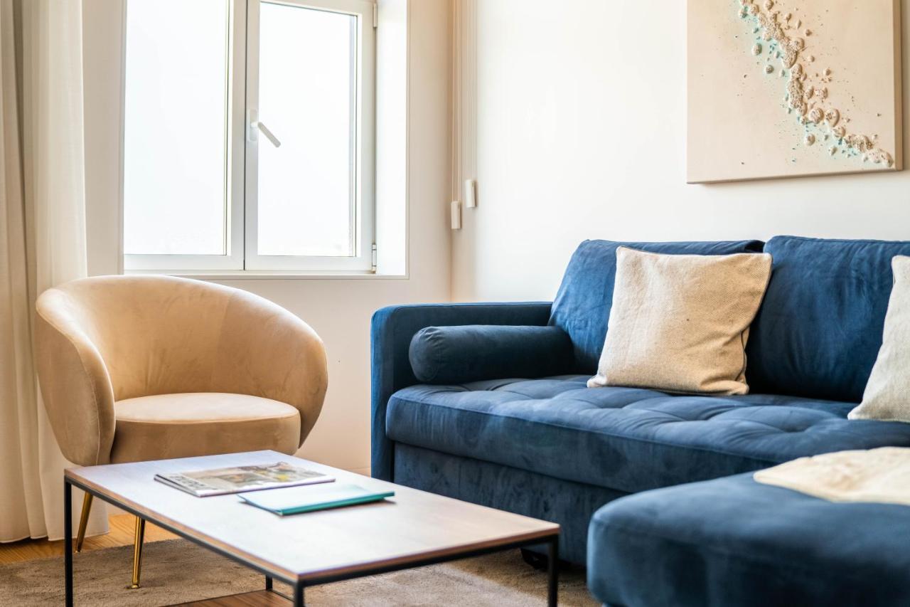 Penthouse With Views - Almada 551