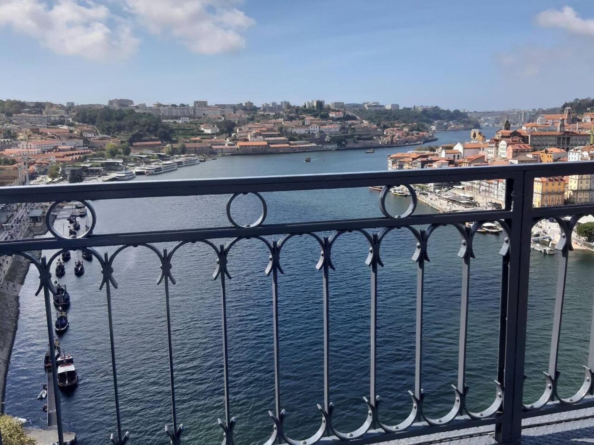 Apartment Cosy In The Heart Of 40 Sqm Modern Amenities Porto