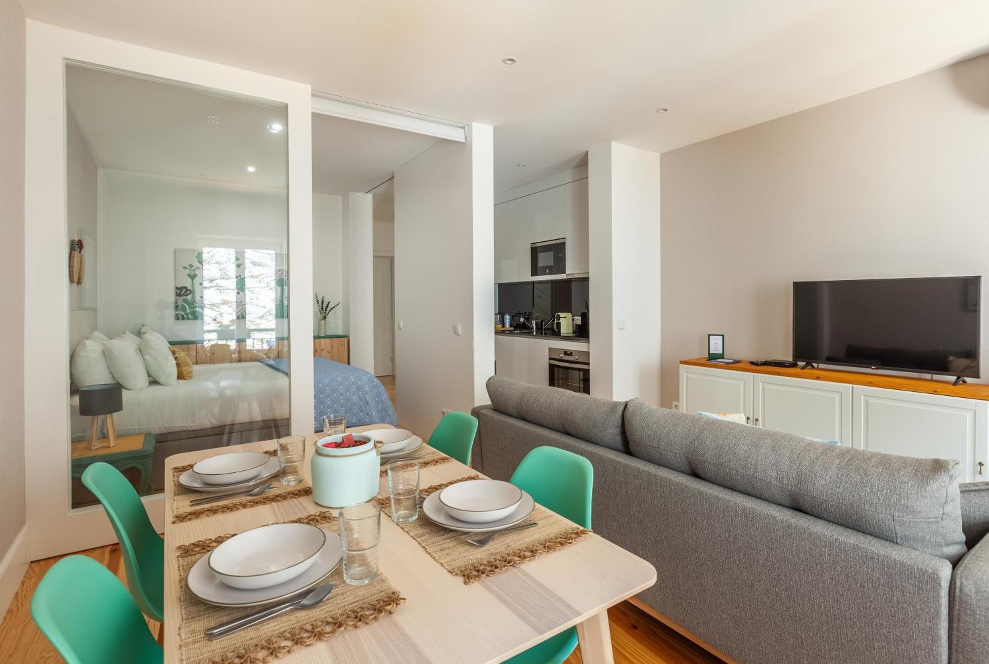 Almada Prime - Live In Appartement *