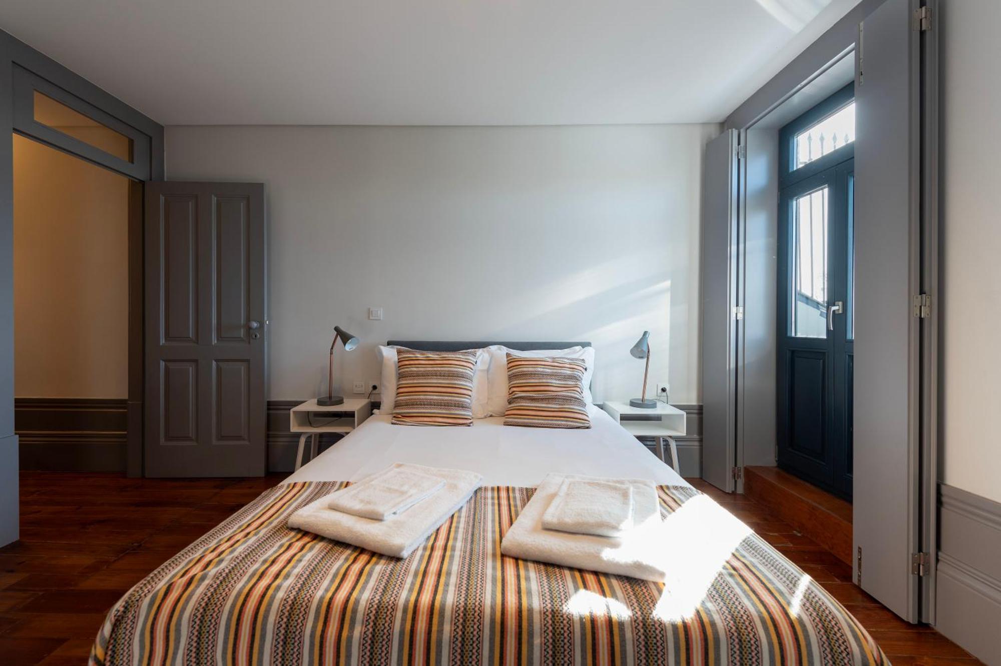 Cedofeita's Blue House Apartment Porto