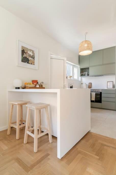Lidador Boutique Ap With Garden - Alvaro Porto