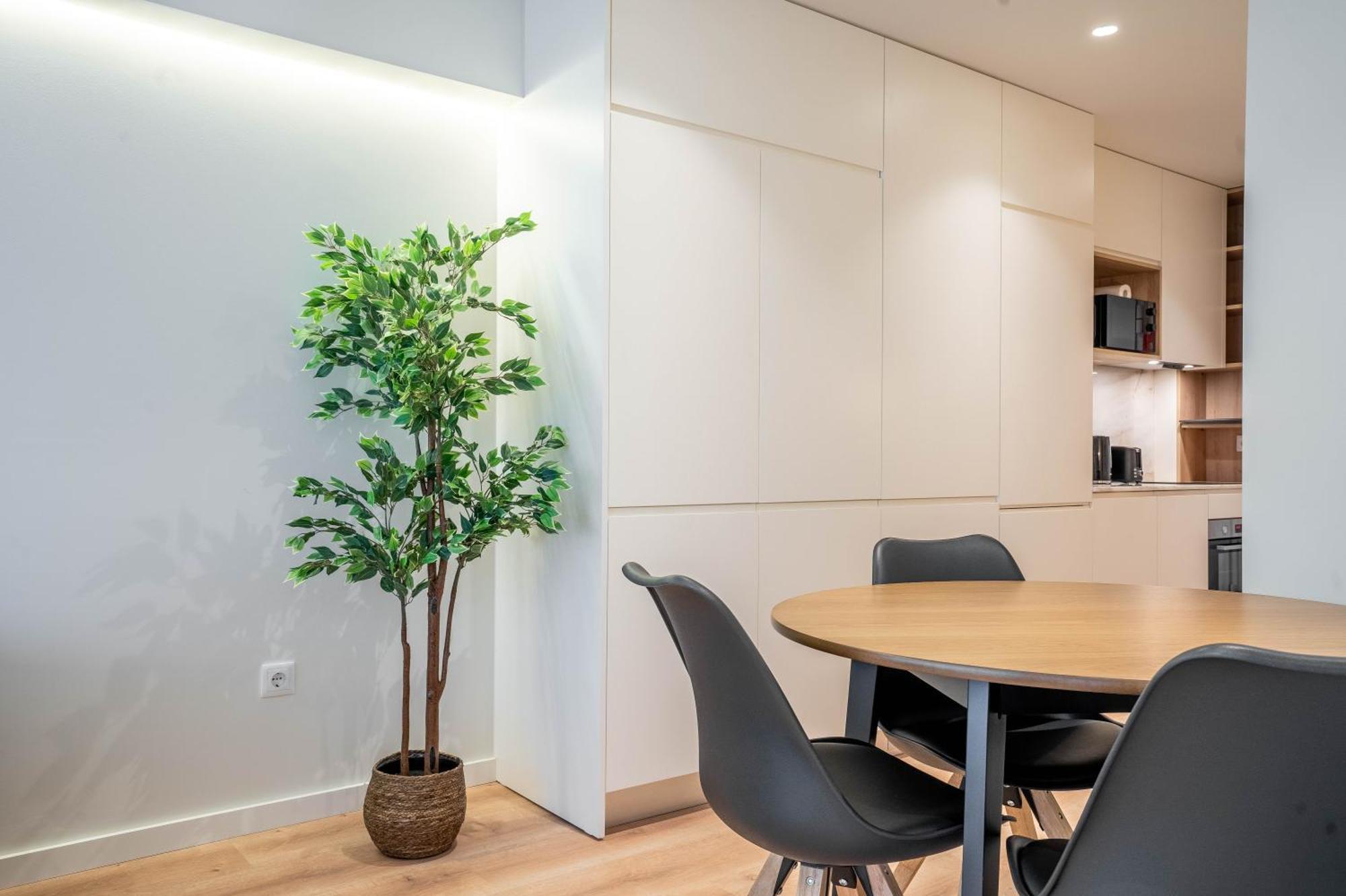 Trindade Bliss: 1br W/ Free Parking By Lovelystay Apartment