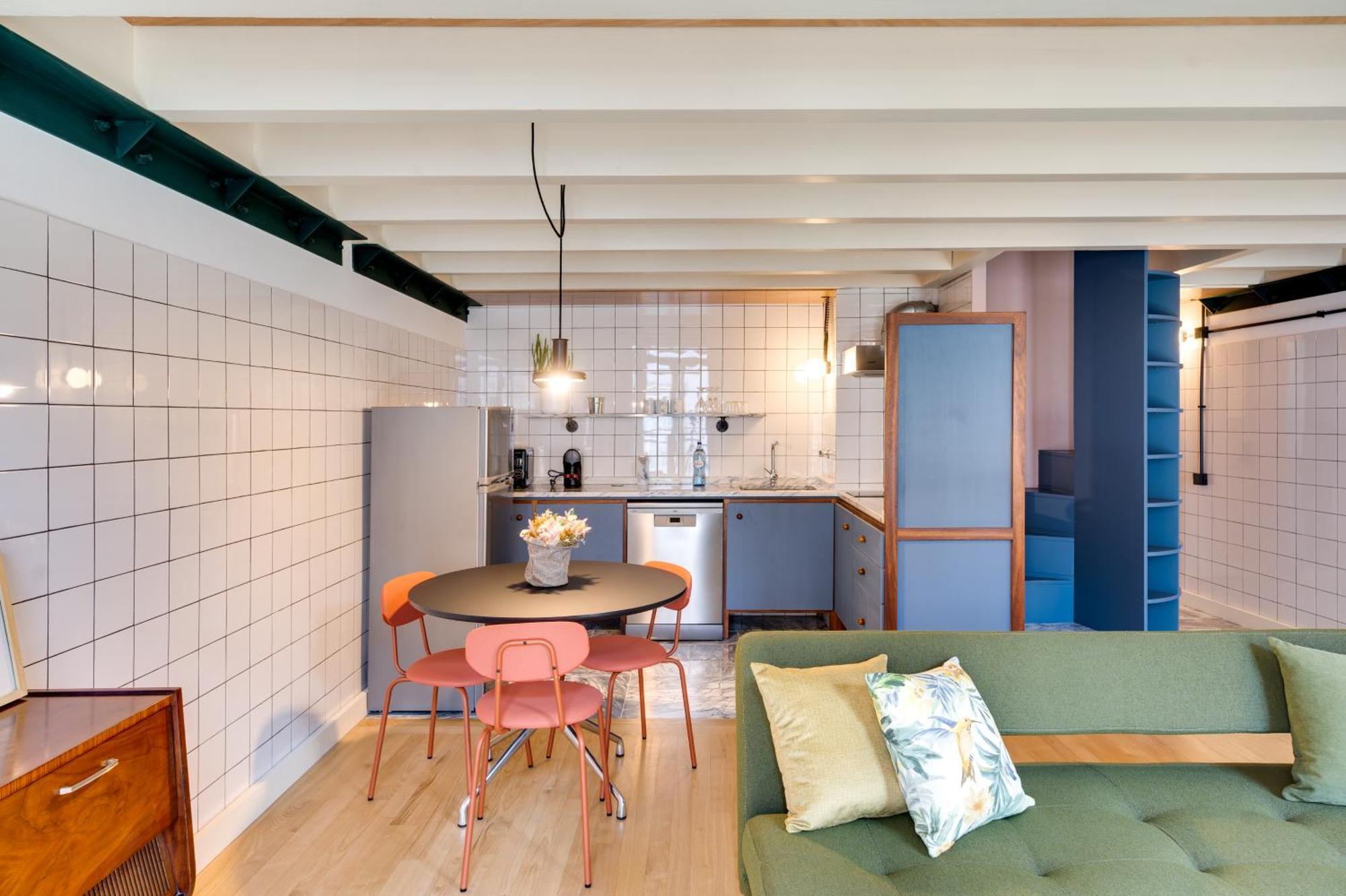 Foyer 25 By Cozy Apartment