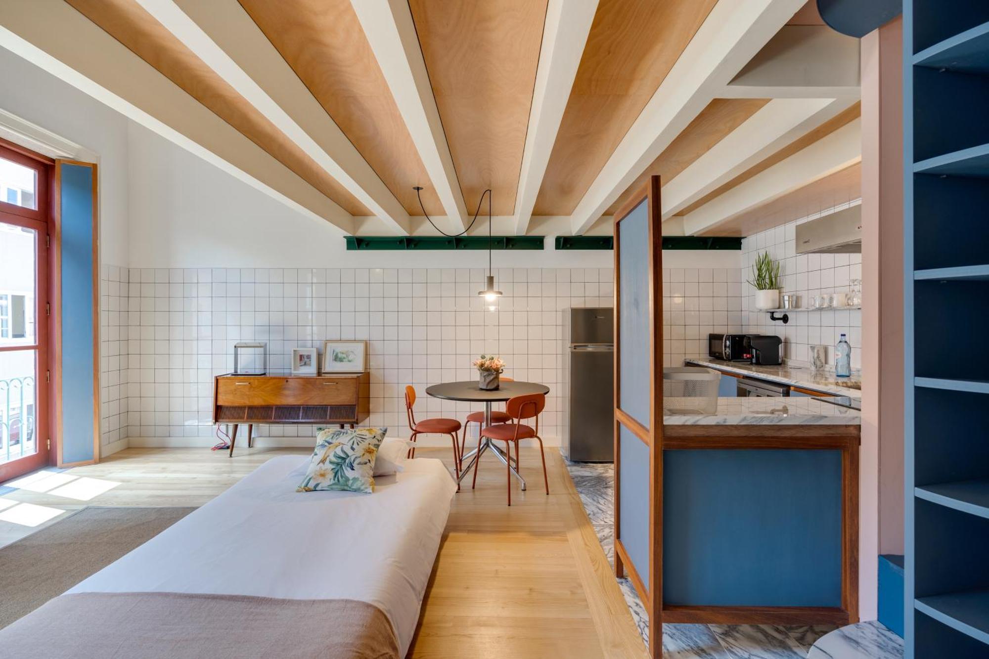 Foyer 25 By Cozy *