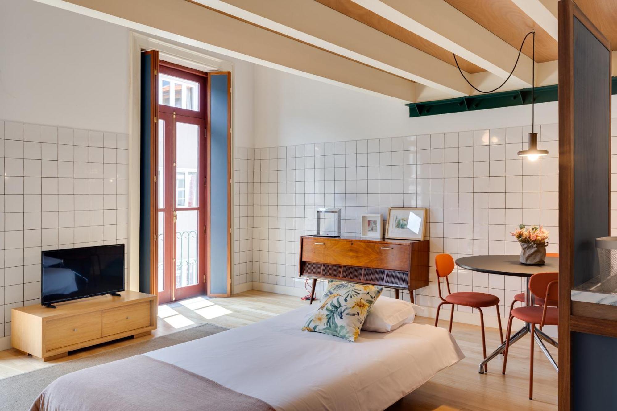 Foyer 25 By Cozy *