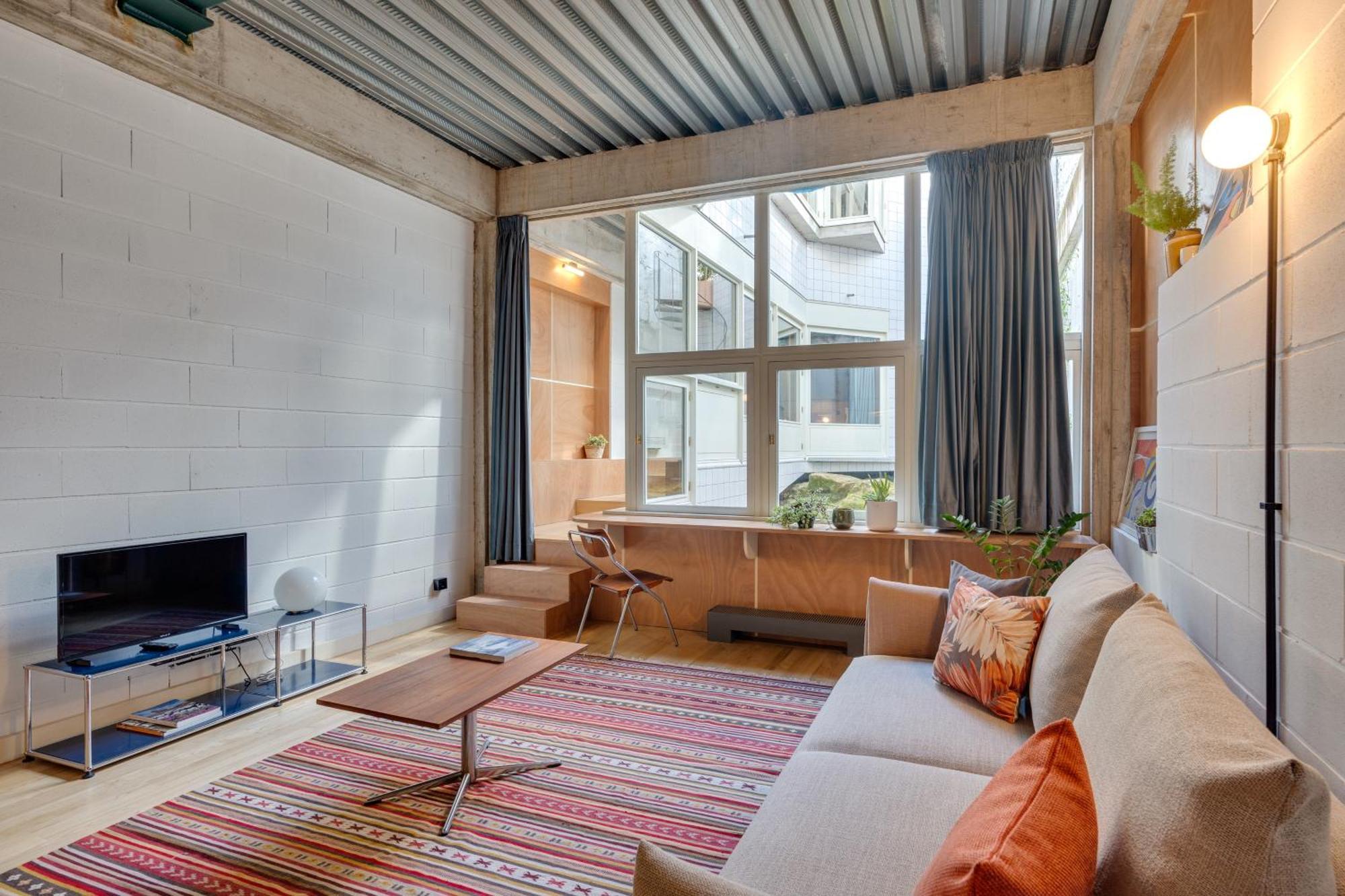 Foyer 25 By Cozy Apartment