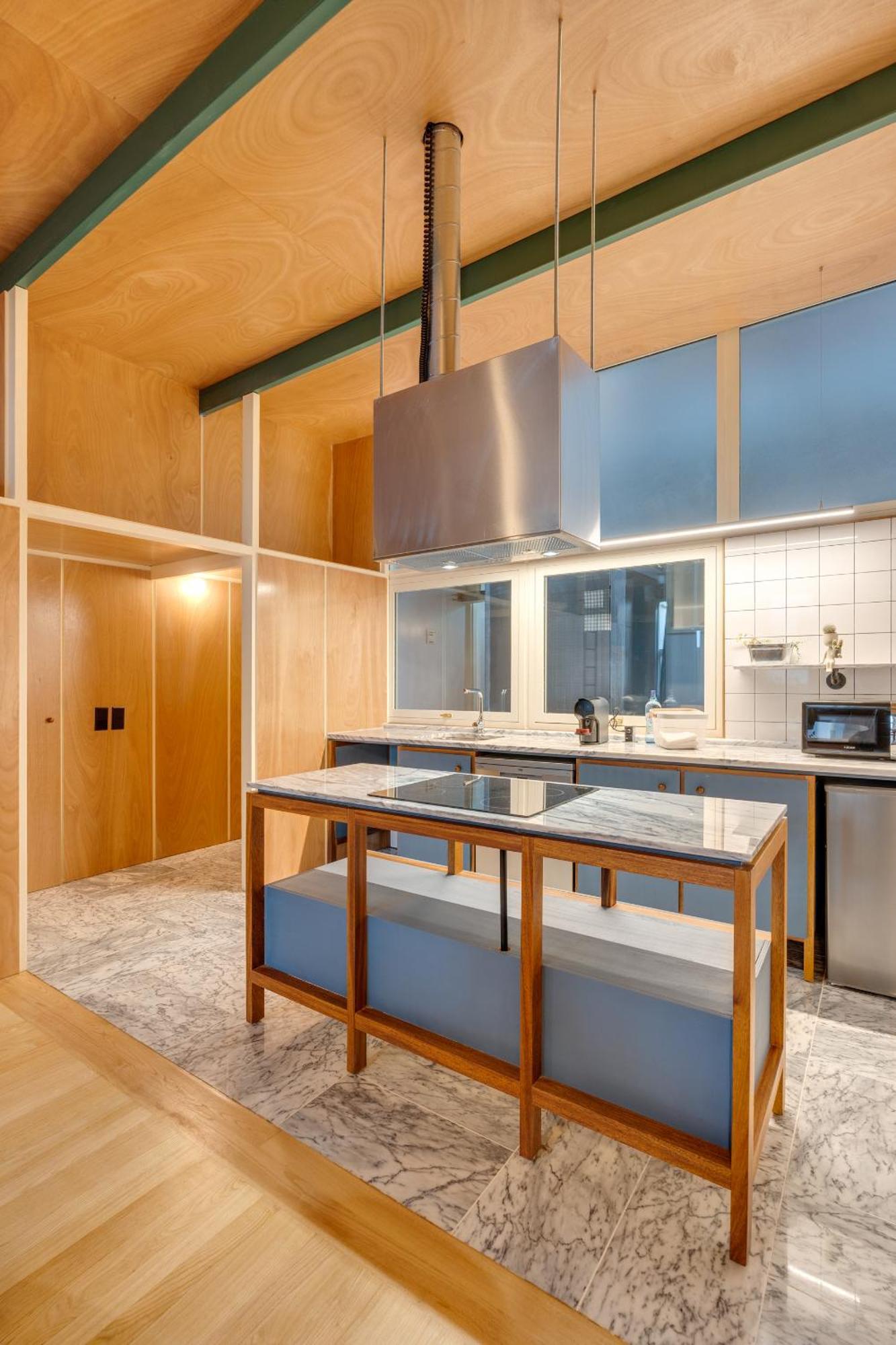 Foyer 25 By Cozy *