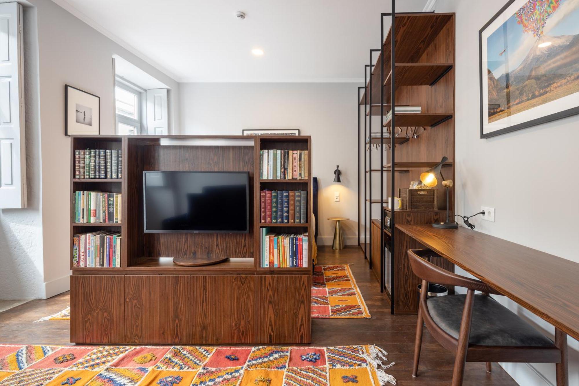 Guest house Utopian Hotel, A Charming 4*