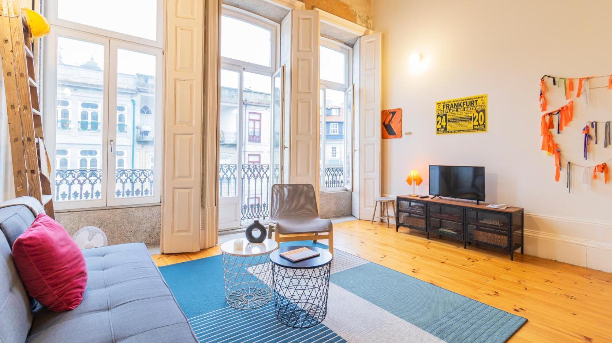 Eccentric Mouzinho Mezzanine By Lovelystay *