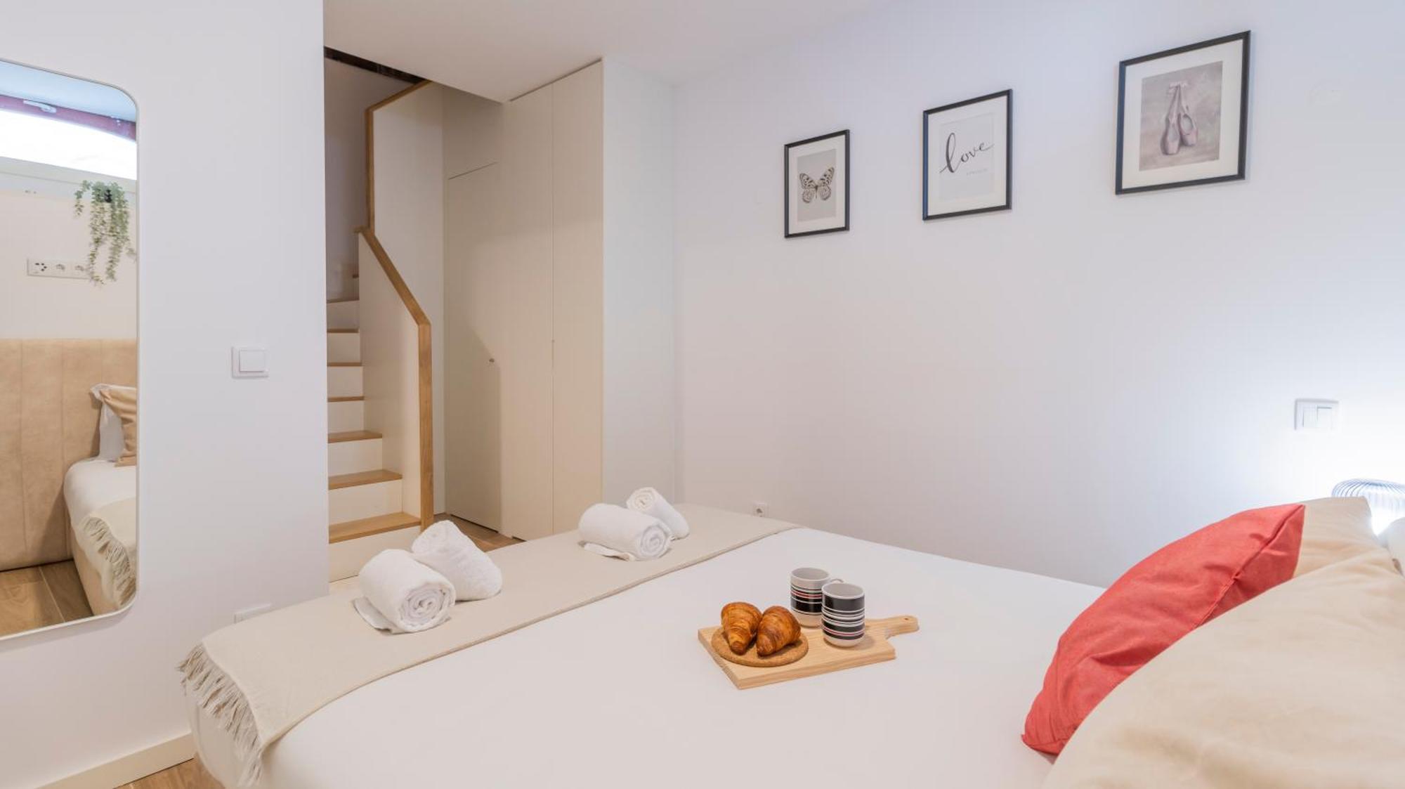 Old Town 1br Duplex By Lovelystay