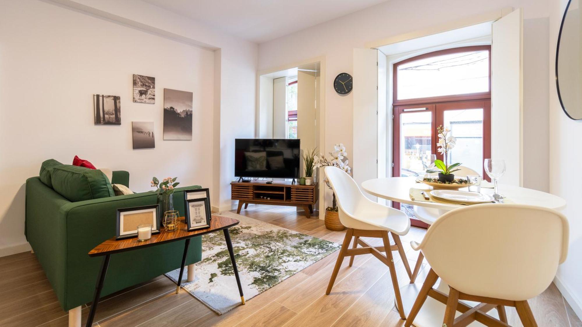 Old Town 1br Duplex By Lovelystay Porto