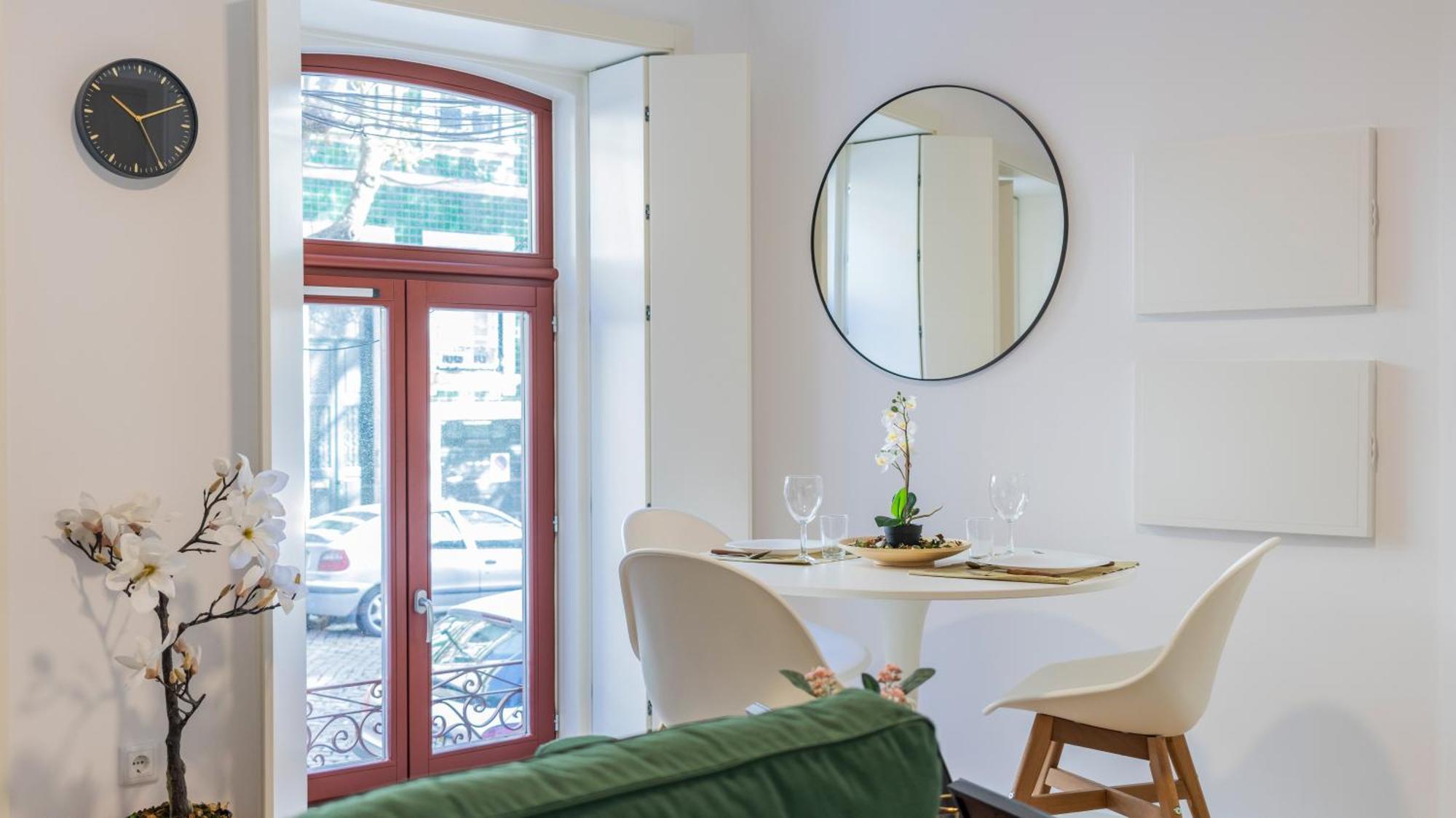 Old Town 1br Duplex By Lovelystay