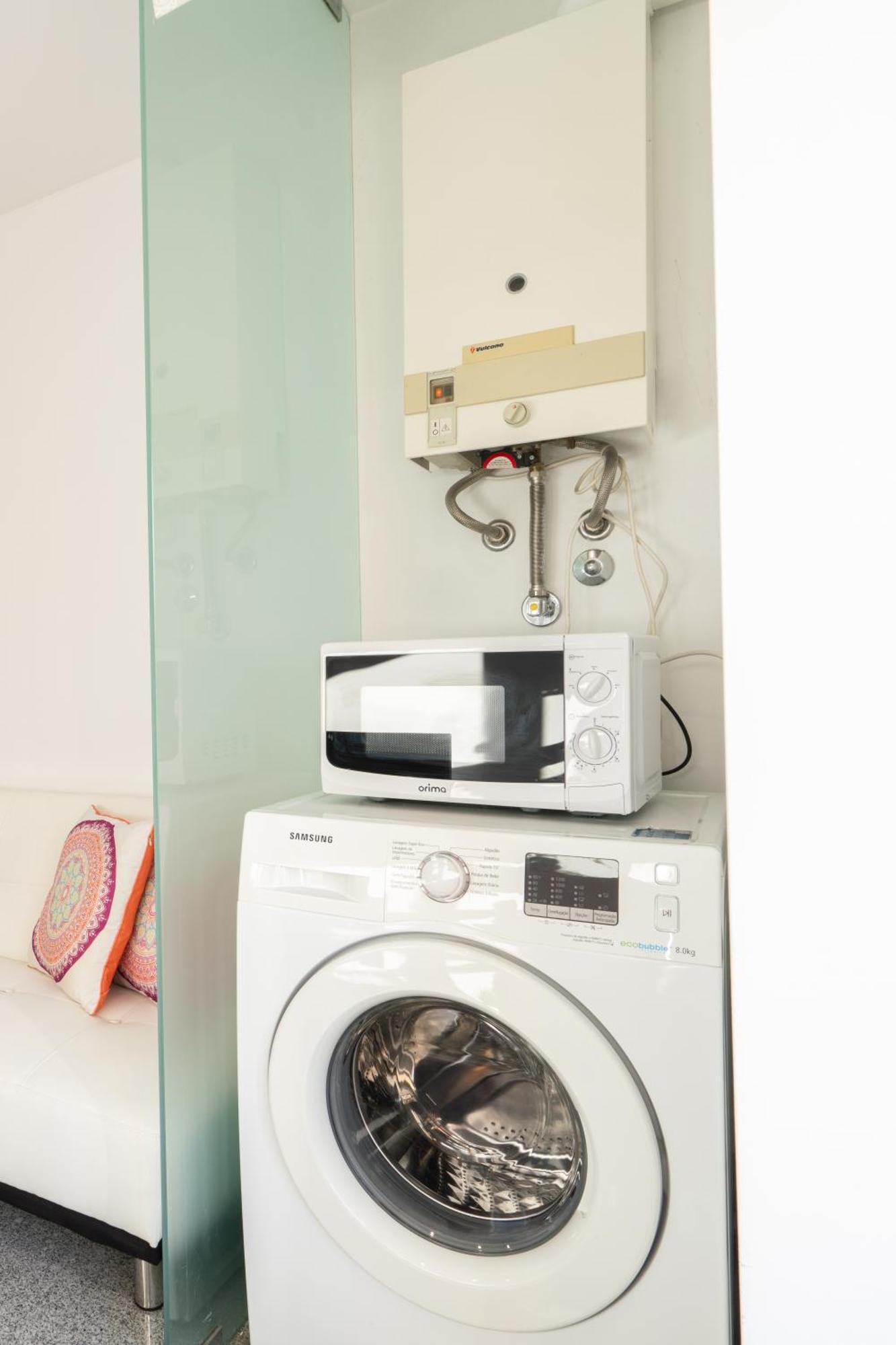 Host Wise - Comfy Charming Flat W Netflix - Ace Location Apartment