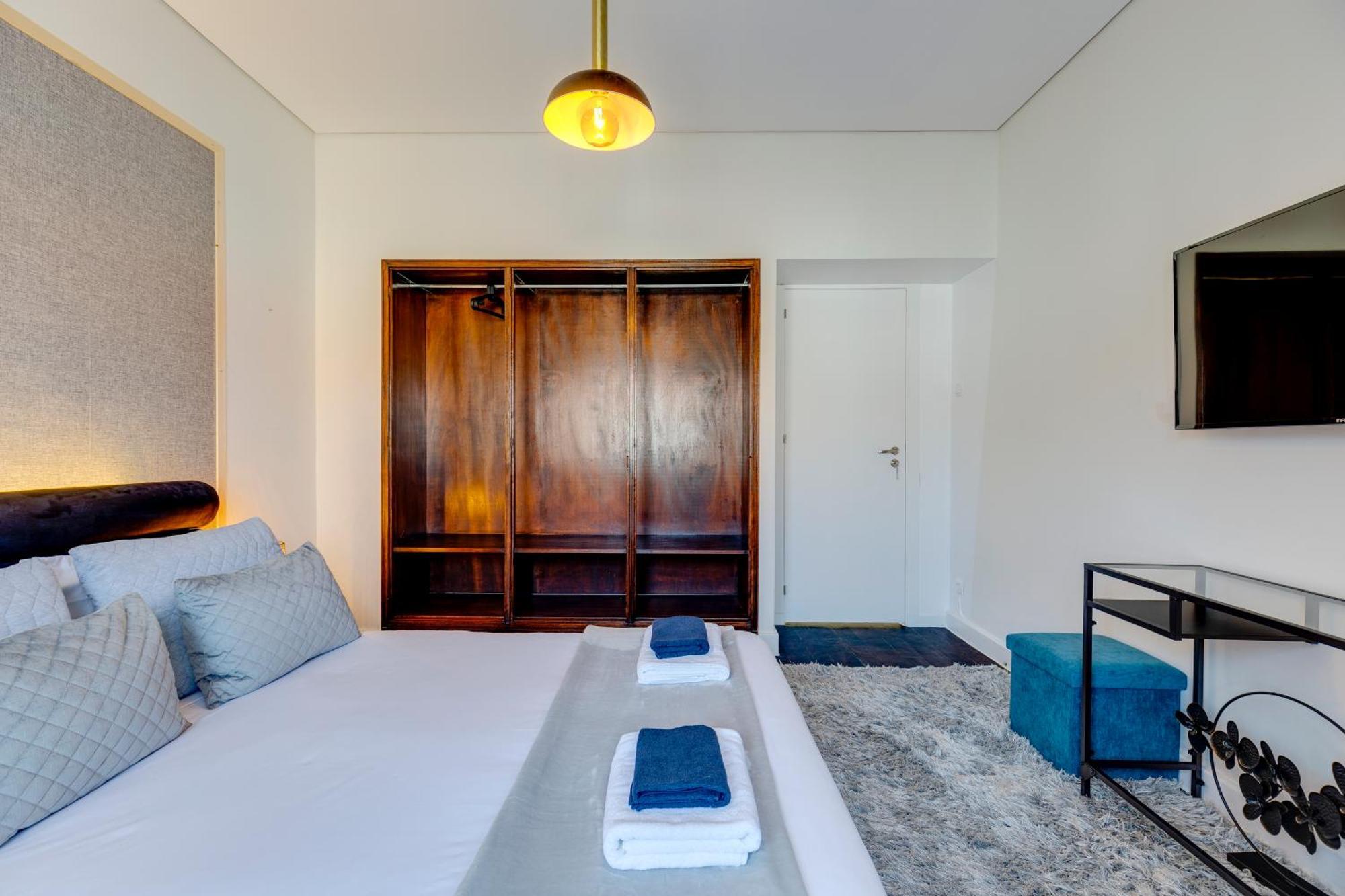 Quiet View Hostel & Rooms