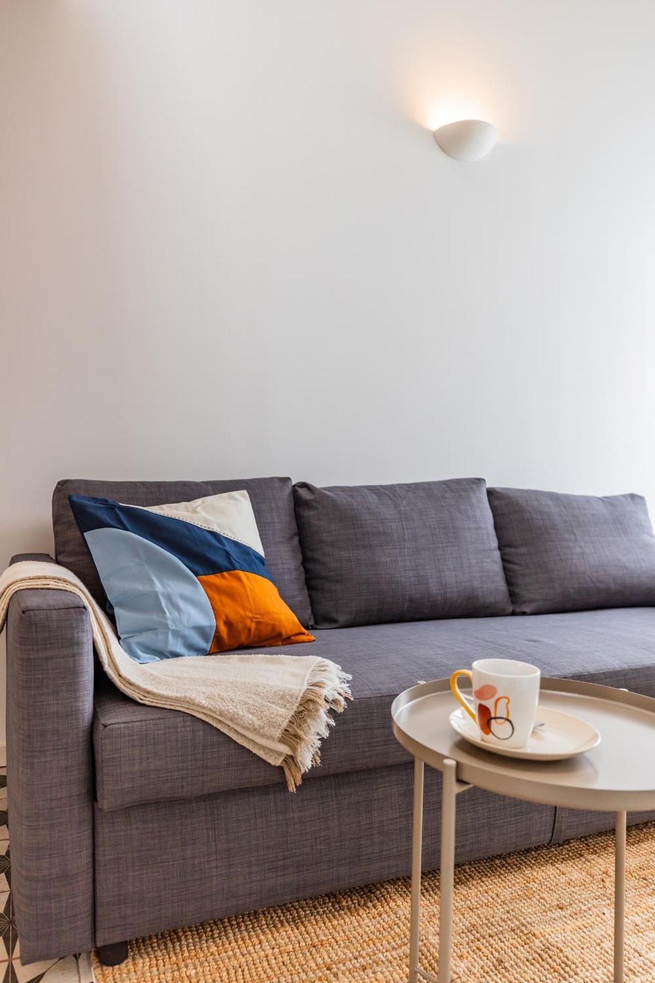 A Window To - Pestana Charming Flat
