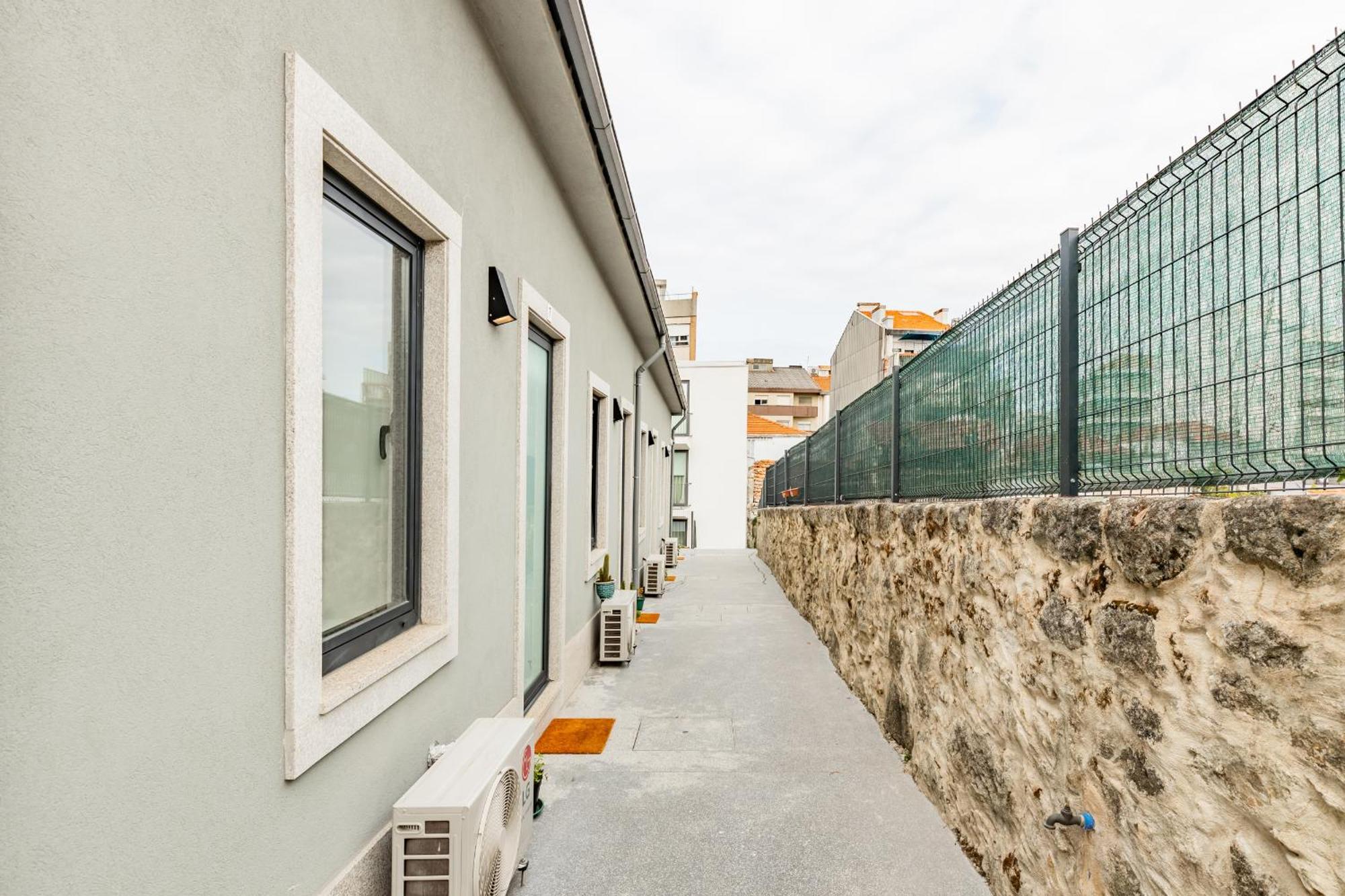 Apartment A Window To - Pestana Charming Flat *
